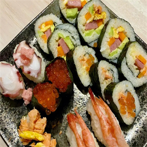 龍魚旗外帶壽司