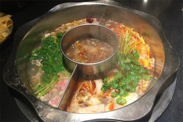 赤水黑豆花山野菜火锅加盟