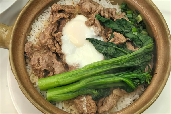 阿章煲仔饭加盟