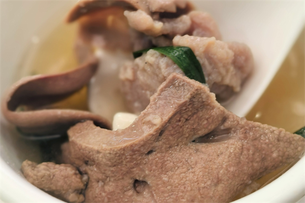 领鲜煲仔饭加盟