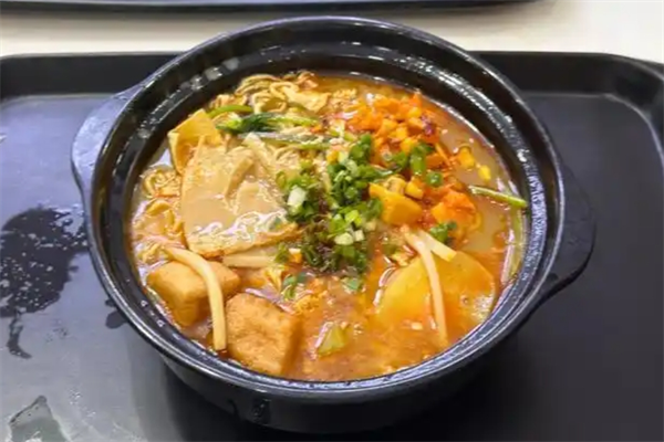 奇味麻辣烫加盟