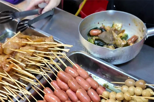 佐记串串香加盟