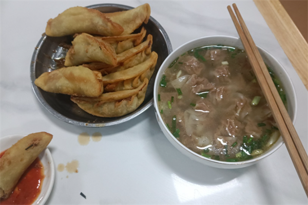谢大冬方家馄饨锅贴加盟