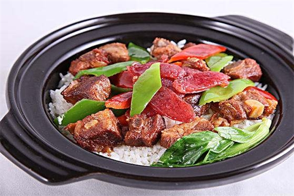 來記煲仔飯加盟
