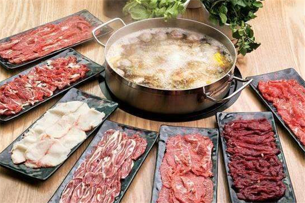 明兴牛肉村火锅砂锅粥加盟