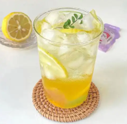 張萌萌氣泡水
