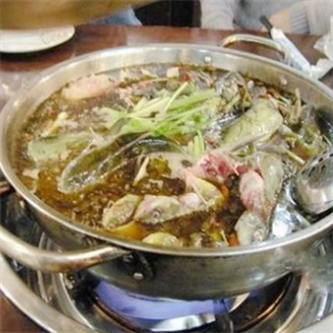 打魚(yú)撈生態(tài)活鮮自助火鍋