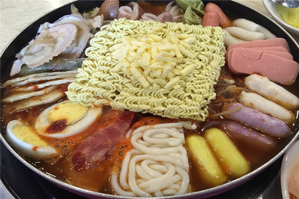 辛味佳年糕火锅加盟