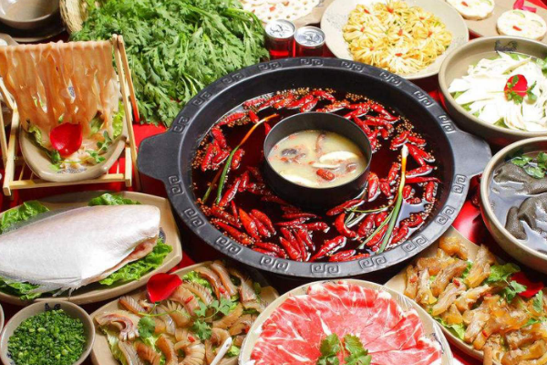 汕头食味香火锅店加盟