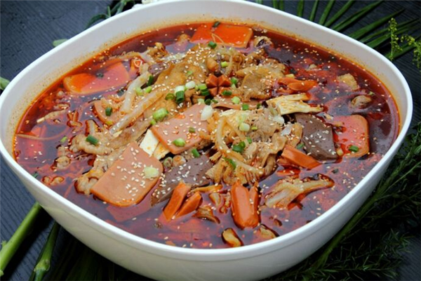 英晨冒菜麻辣烫加盟