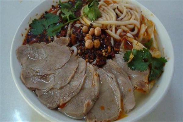 夏鹏轩水城羊肉米线加盟