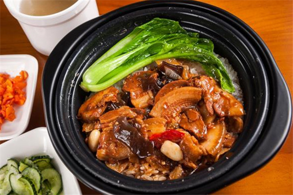 火锅米线煲仔饭加盟
