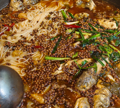 天府老幺郵亭鯽魚(yú)火鍋