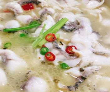 沈廣春酸菜魚(yú)米線