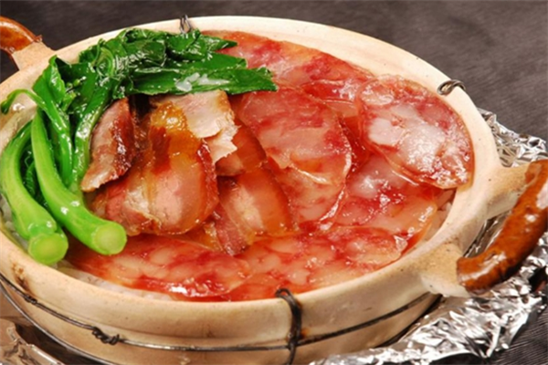 咣咣煲仔饭加盟