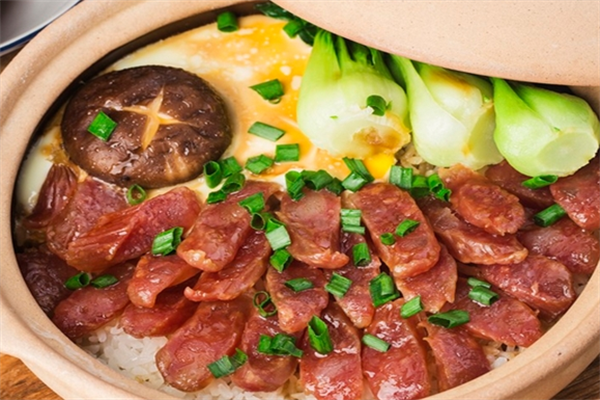 盈香煲仔饭加盟