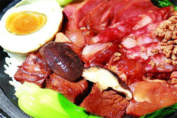 盈香煲仔饭加盟