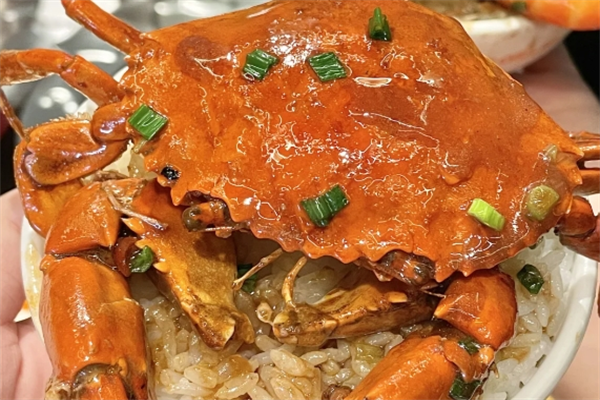 萌翻肉蟹煲加盟
