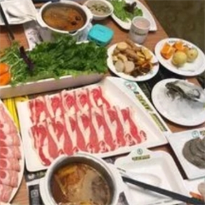 在仔火鍋