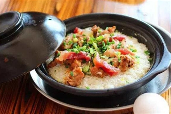 禾美味煲仔饭加盟