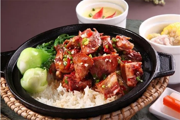 煲客莱煲仔饭加盟
