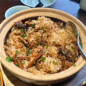 煲煲店煲仔飯