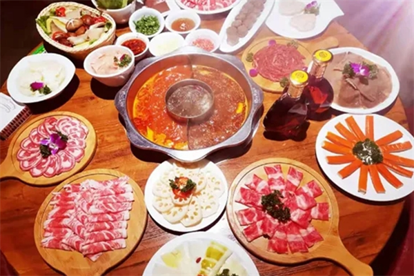 潮颜新鲜牛肉火锅加盟