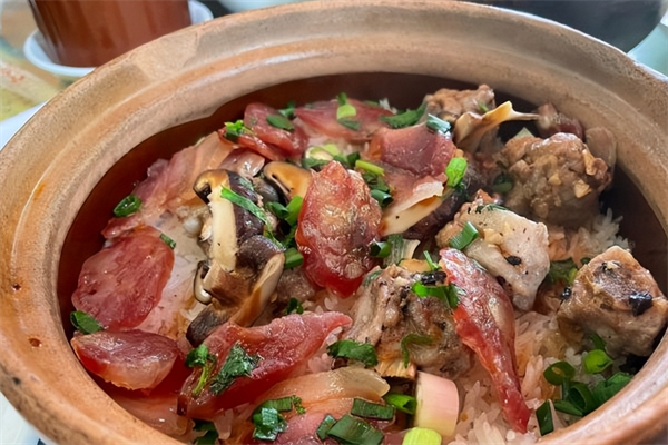 云龙煲仔饭加盟