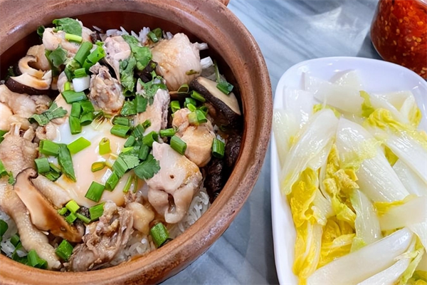 云龙煲仔饭加盟
