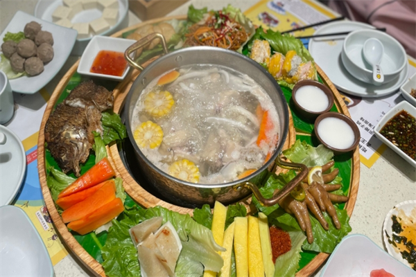 椰小馆海南椰子鸡加盟