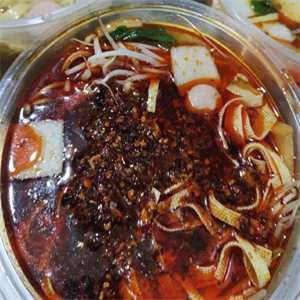 鑫云南過(guò)橋米線