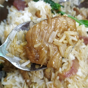 四海紫砂煲仔饭