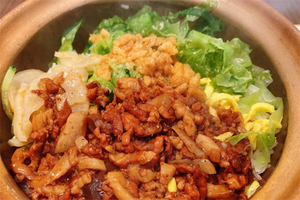 四海紫砂煲仔饭加盟
