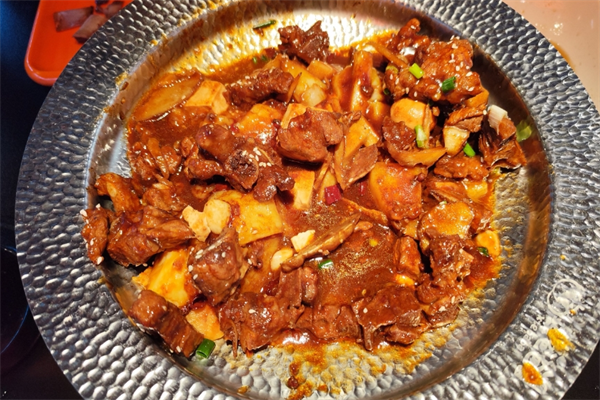 金煲酱骨头肉蟹煲加盟