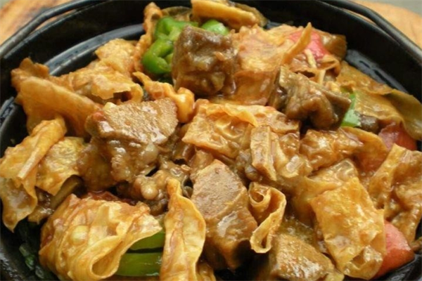 周一珍煲仔饭加盟