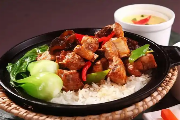 煲回味煲仔饭加盟