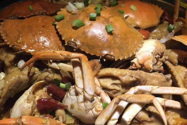 乐嘴肉蟹煲加盟