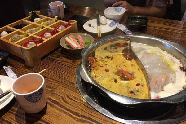 臙脂火锅加盟