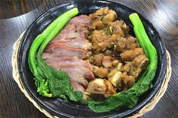 噗火煲仔饭加盟