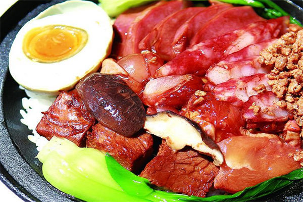 西营盘煲仔饭加盟