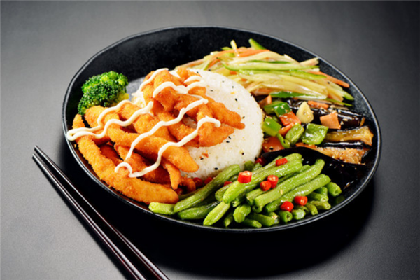 杨哥轰炸鸡饭加盟