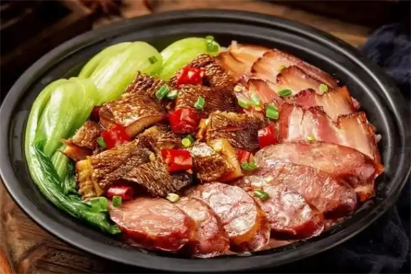 万莱新煲仔饭加盟