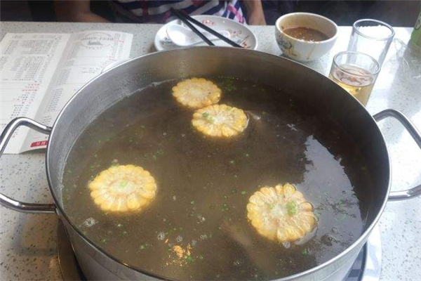 榮記鮮牛肉火鍋加盟
