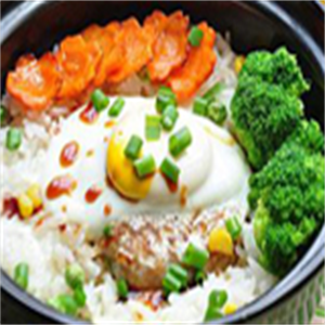 群記煲仔飯