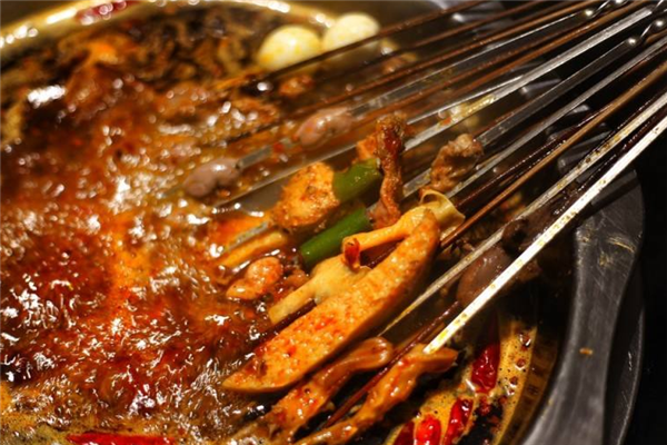 小明滚出去串串香加盟