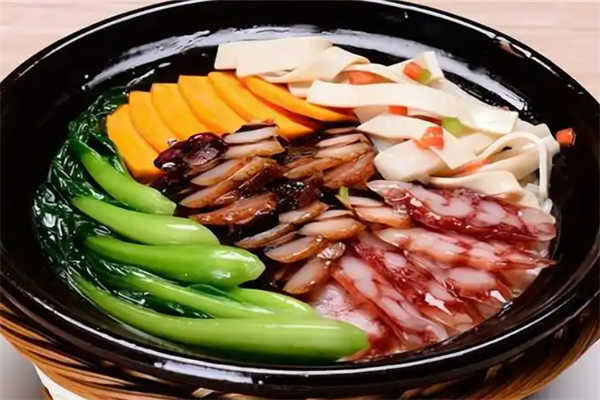 渔面煲仔饭加盟