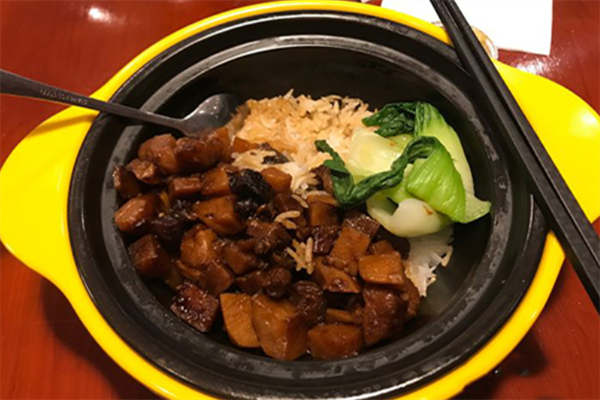 爱煲煲仔饭加盟
