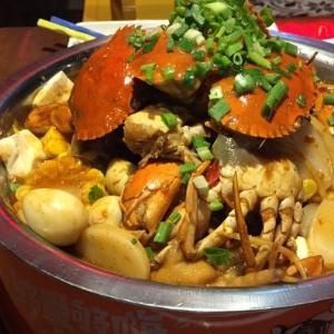 貳玖食吧肉蟹煲