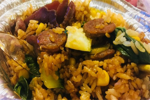 馔烧煲仔饭加盟