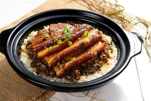 长歌煲仔饭加盟